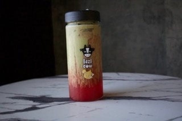 Moodoo (Strawberry Matcha Rose Latte).