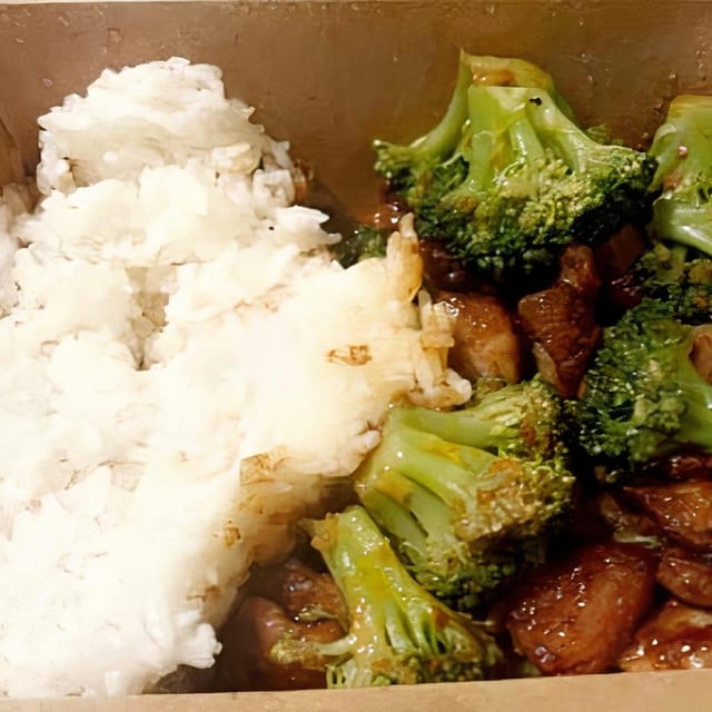Spicy Kung Pao Chicken Rice Bowl.
